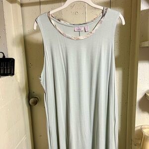 LOGO by Lori Goldstein Gray Silver Tank Top Sleeveless Casual Style